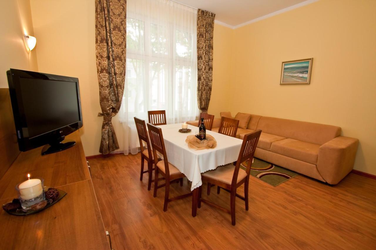 Apartament w willi Rybitwa Apartment Miedzyzdroje Bagian luar foto